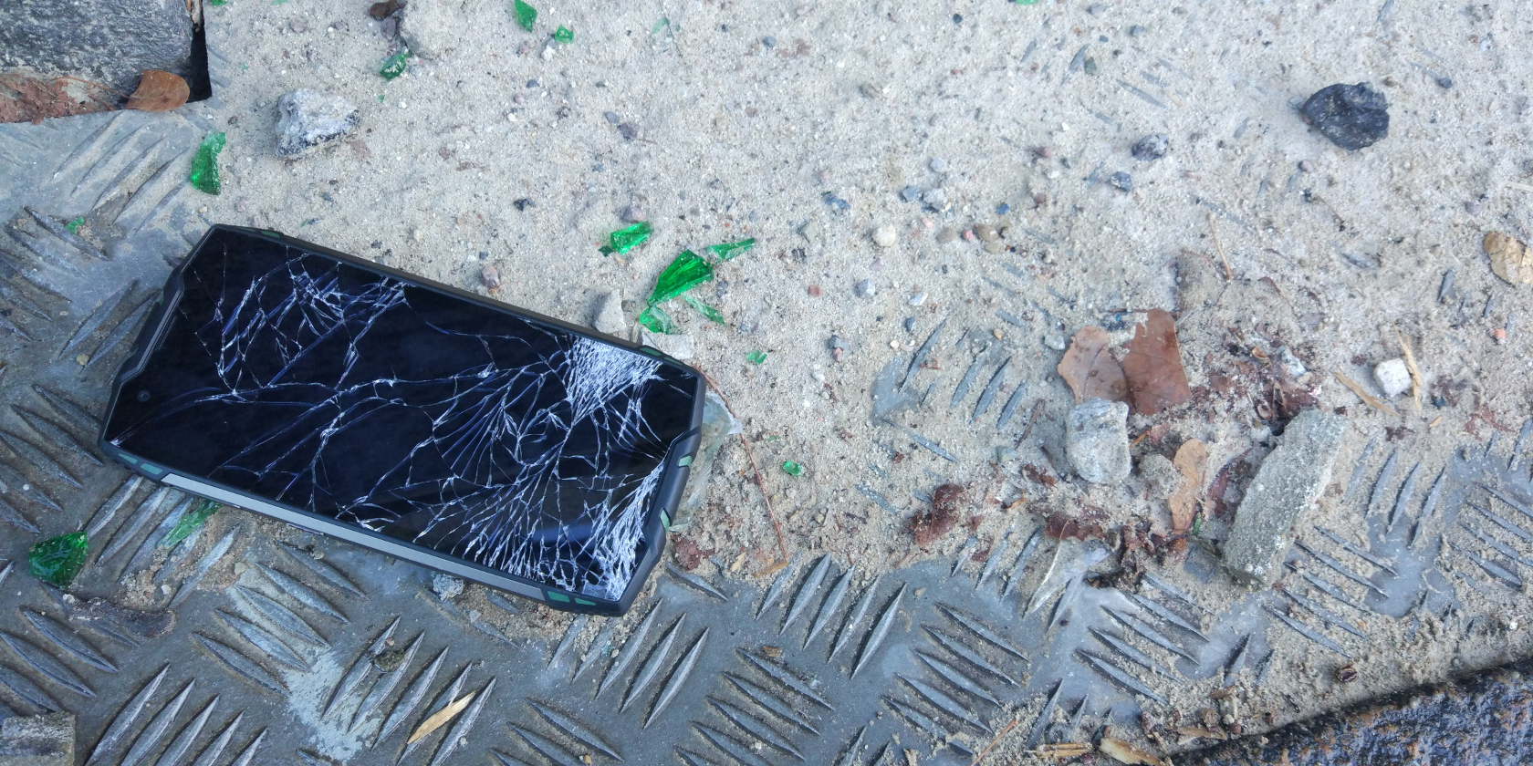 Smartphone rugged rotto? Cosa fare per recuperare dati e file 1 smartphone rugged rotto